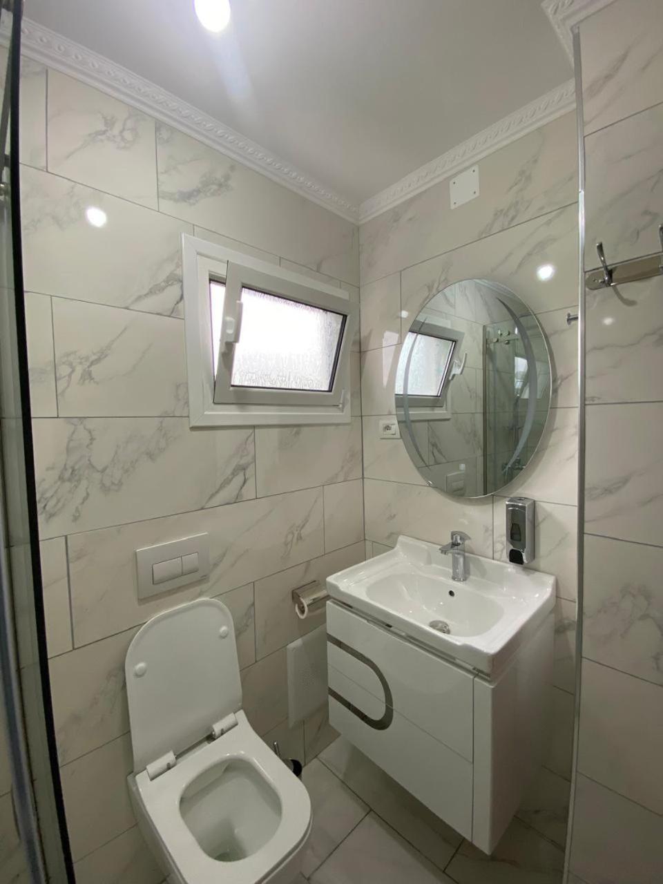 Rent Rooms Sakolli Berat Eksteriør bilde