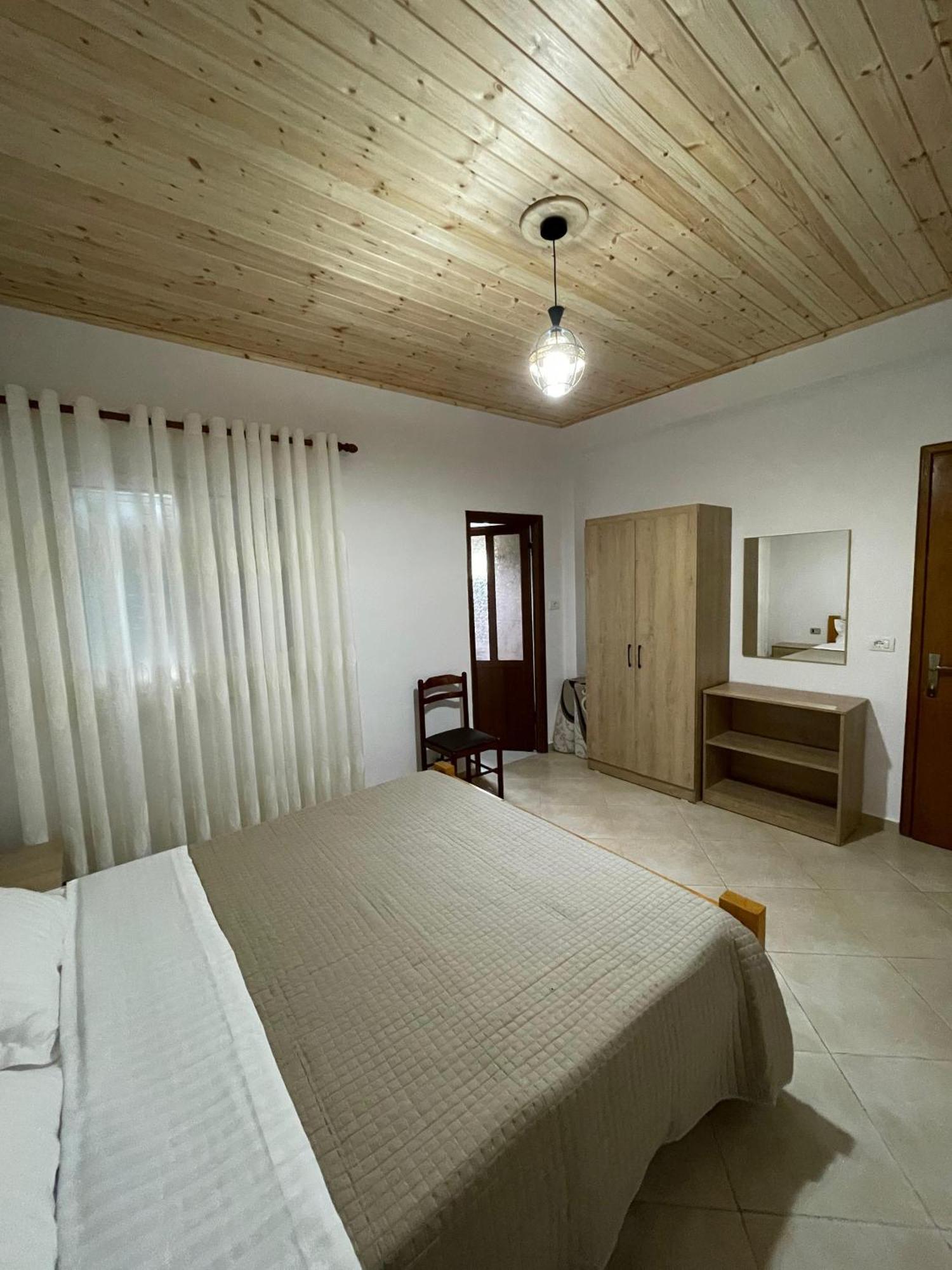 Rent Rooms Sakolli Berat Eksteriør bilde